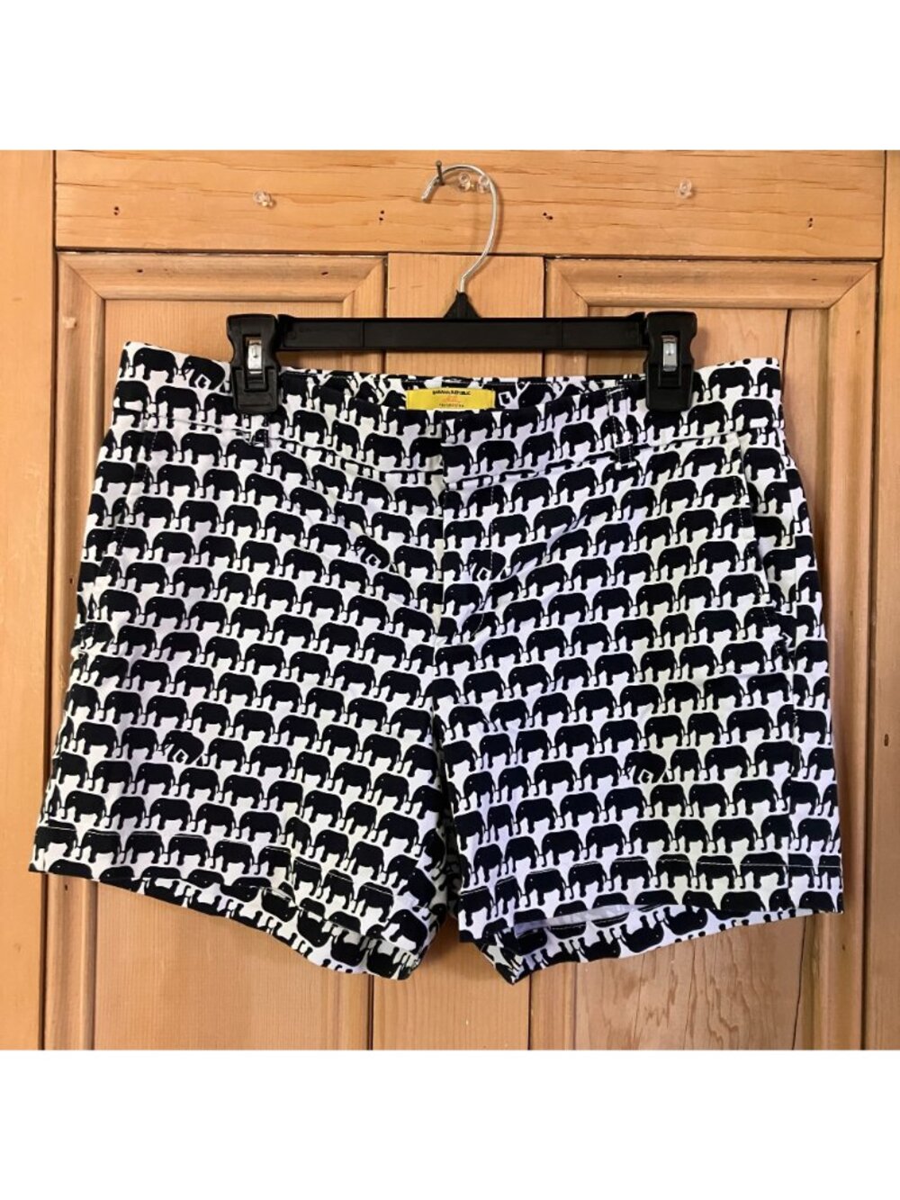 Banana Republic Womens Milly Collection Elephant Shorts Sz 10 White Black SP EXC - Picture 3 of 12